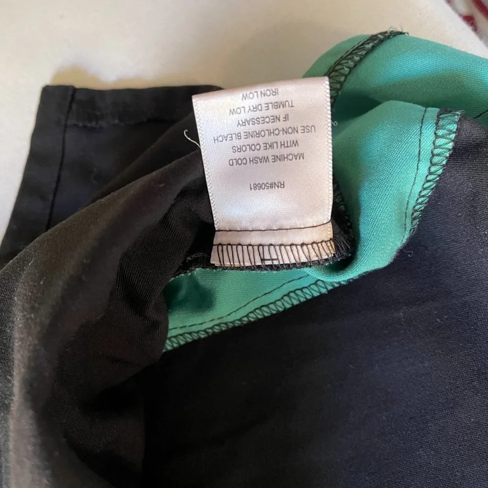 GREY'S Anatomy by Barco Women's scrub top black with green trim size small - Picture 4 of 10